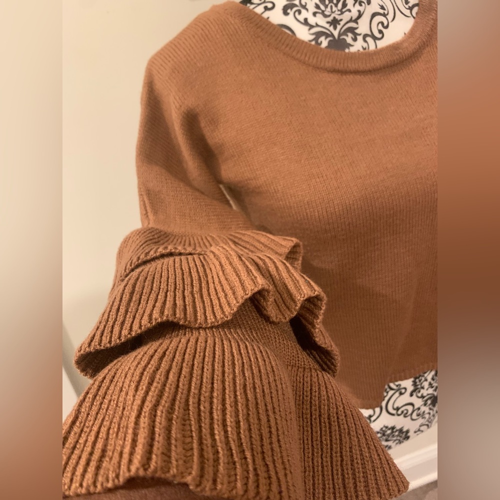Moon & Madison Ruffle Sleeve Sweater - Picture 3 of 4